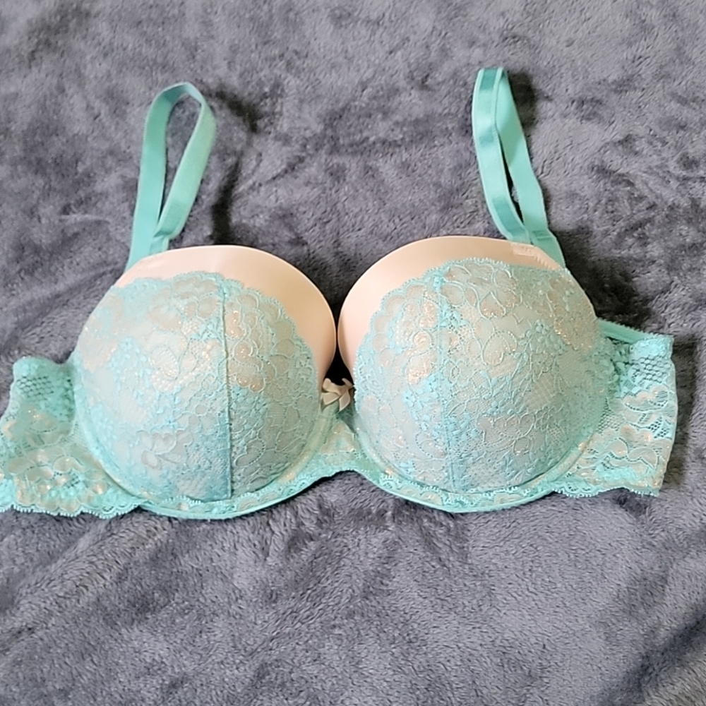 NWOT BRA DEMI